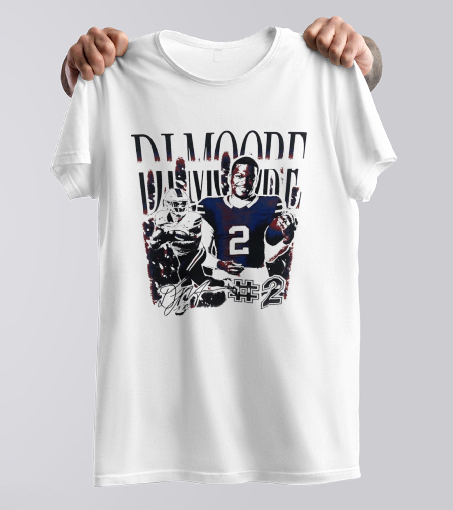 DJ Moore #2 Football Player Portrait Signature T-Shirt