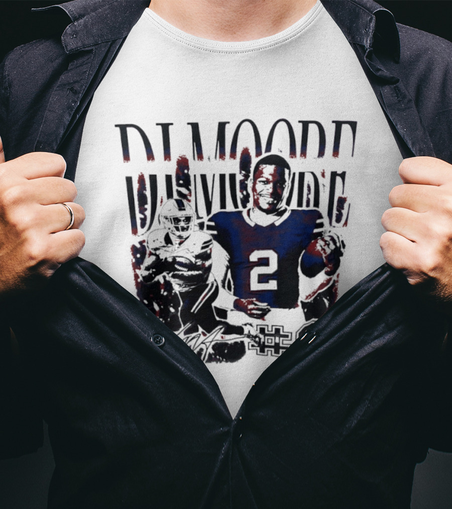 DJ Moore #2 Football Player Portrait Signature T-Shirt