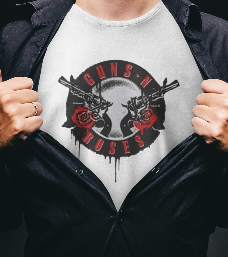 Guns N Roses World Tour 2026 Spray Painted Skull And Roses T-Shirt