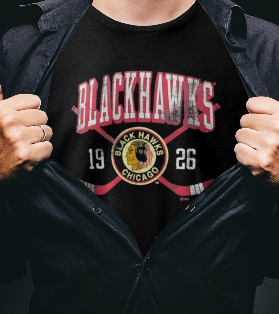 Chicago Blackhawks 1926 Vintage Hockey Team Logo Classic Fans T-Shirt