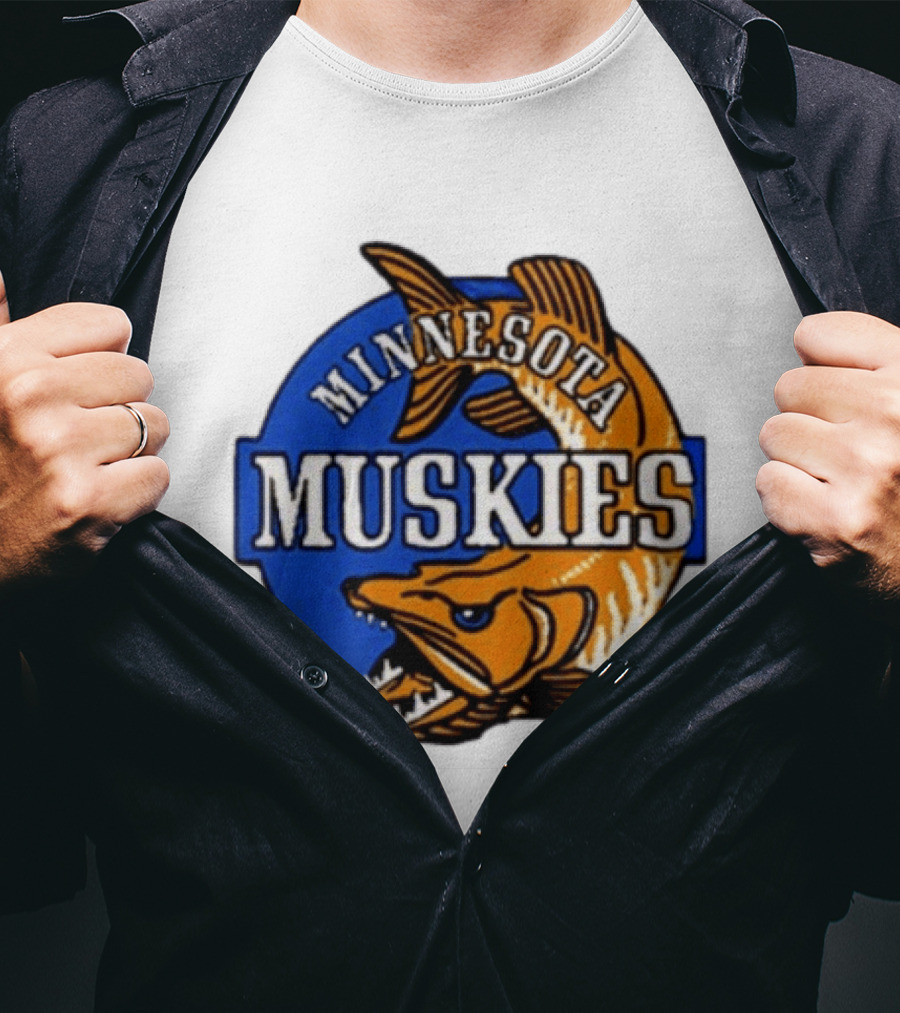Minnesota Muskies Fishing Muskie T-Shirt