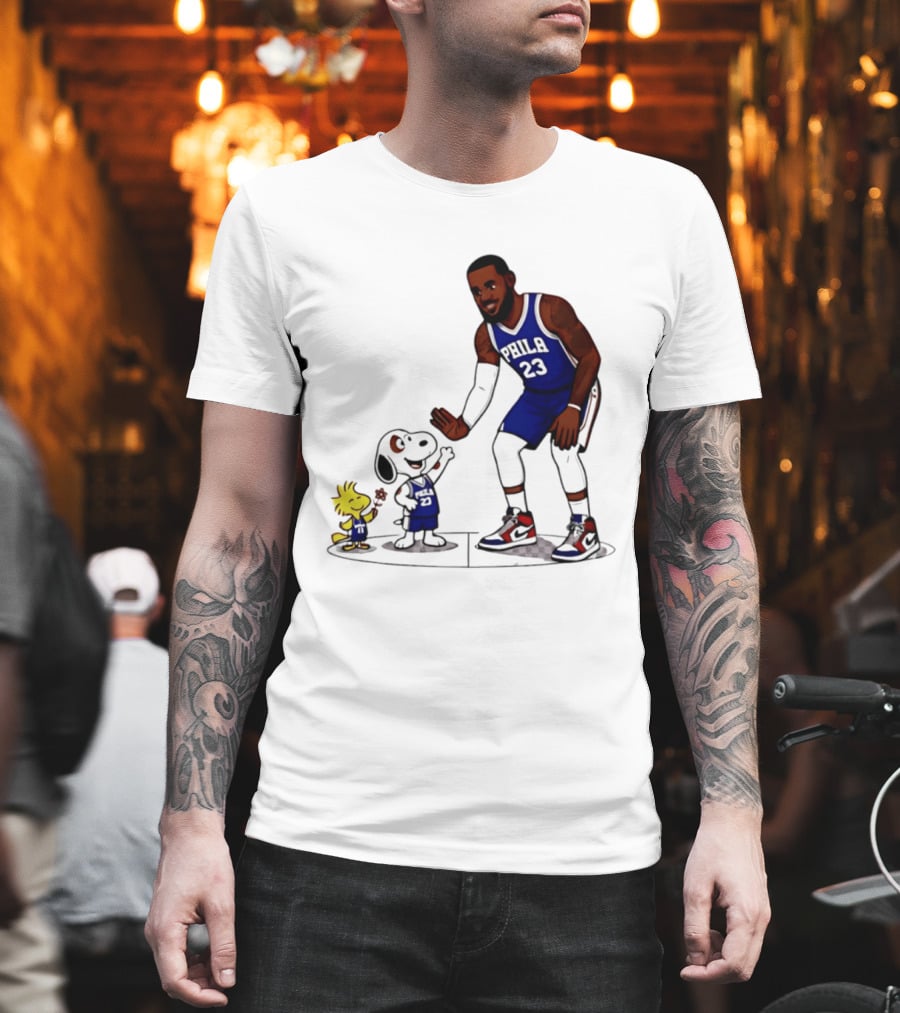 Snoopy Woodstock High Five LeBron James 23 Philadelphia 76ers Collaboration T-Shirt