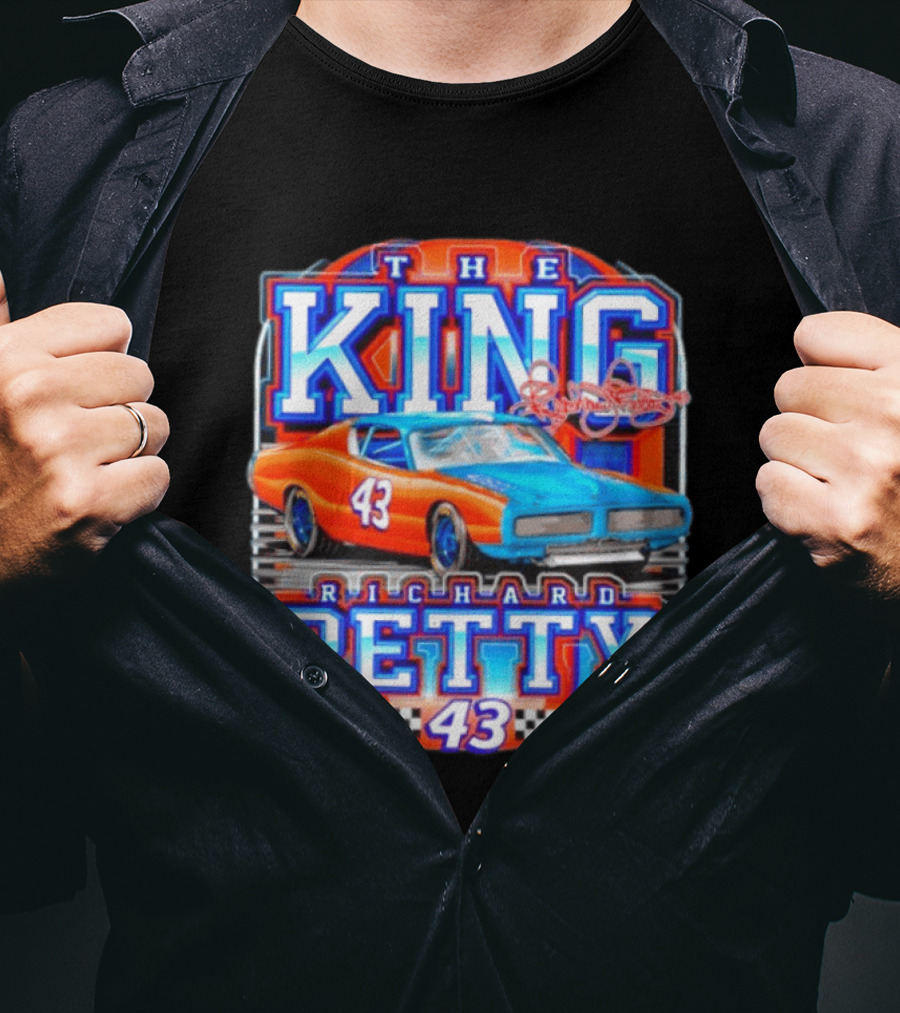 Richard Petty The King No 43 NASCAR Racing Car Checkered Flag T-Shirt