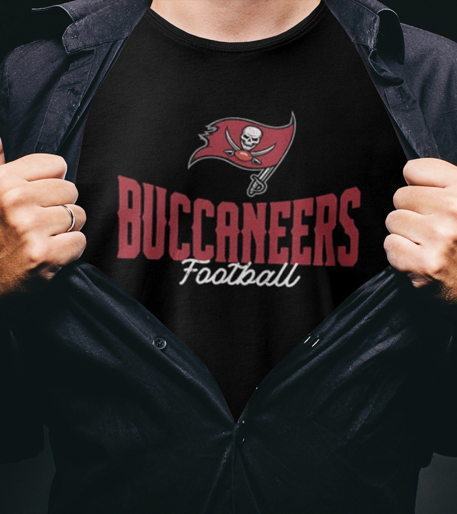 Tampa Bay Buccaneers Football 1976 NFC South Vintage Style Buccaneers Flag T-Shirt