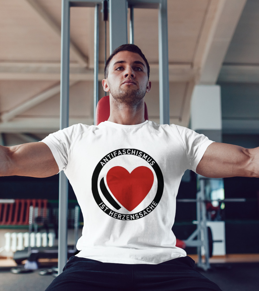 Antifaschismus Ist Herzenssache Symbol Rotes Herz Antifa T-Shirt