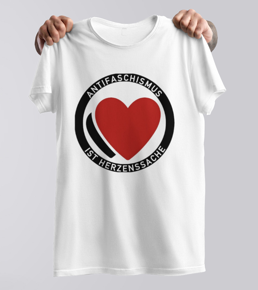 Antifaschismus Ist Herzenssache Symbol Rotes Herz Antifa T-Shirt
