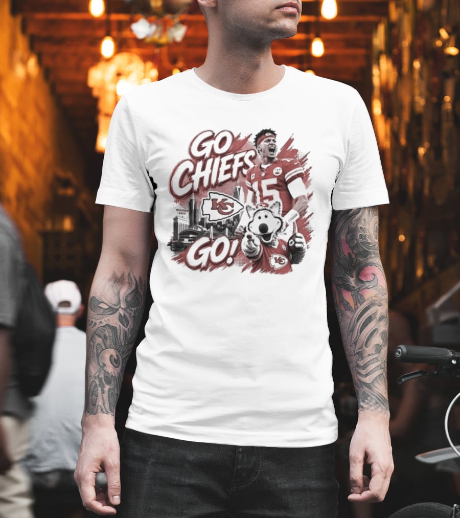 Go Chiefs Go Patrick Mahomes KC Wolf Kansas City Chiefs T-Shirt
