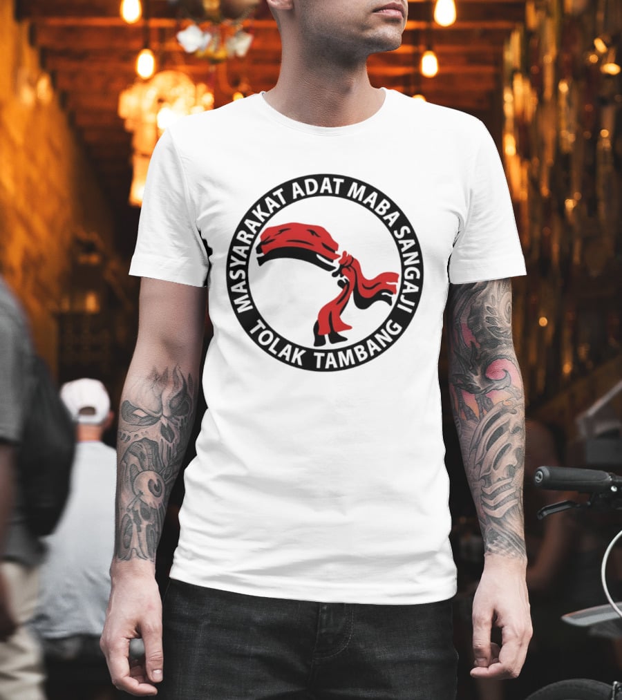 Masyarakat Adat Maba Sangaji Tolak Tambang Red Scarf T-Shirt