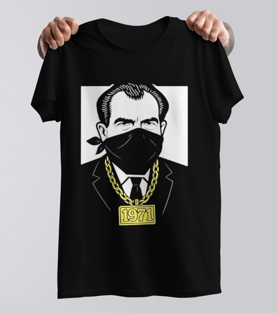 Richard Nixon 1971 Bandana Gold Chain T-Shirt