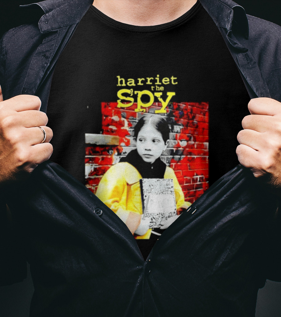 Harriet The Spy Michelle Trachtenberg Classic Yellow Raincoat Notepad T-Shirt