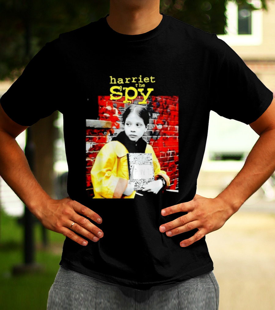 Harriet The Spy Michelle Trachtenberg Classic Yellow Raincoat Notepad T-Shirt