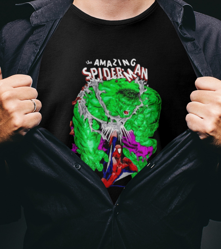 The Amazing Spider Man The Incredible Hulk Comic Style Showdown T-Shirt