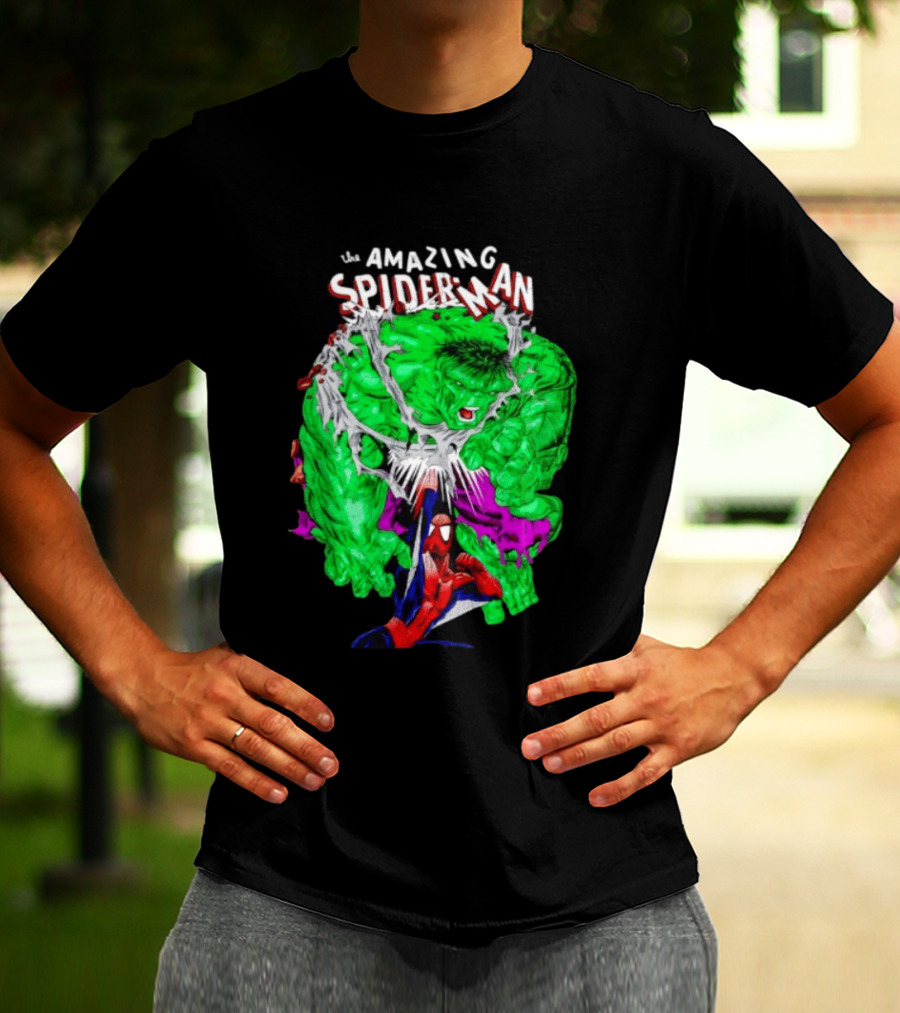 The Amazing Spider Man The Incredible Hulk Comic Style Showdown T-Shirt