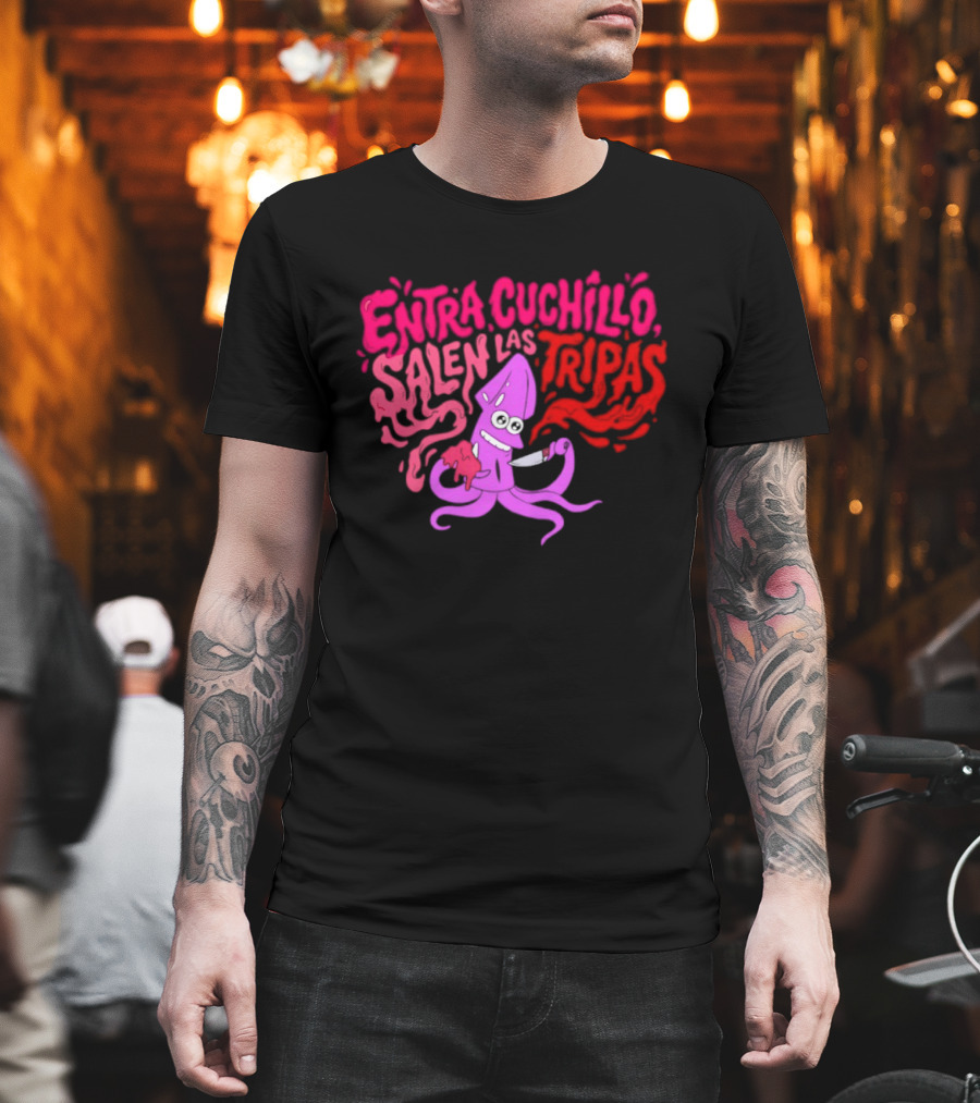 Entra Cuchillo Salen Las Tripas Squid Cartoon Knife Fun T-Shirt