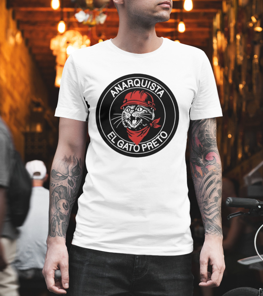 ANARQUISTA EL GATO PRETO Red Bandana Helmet Cat Meme T-Shirt