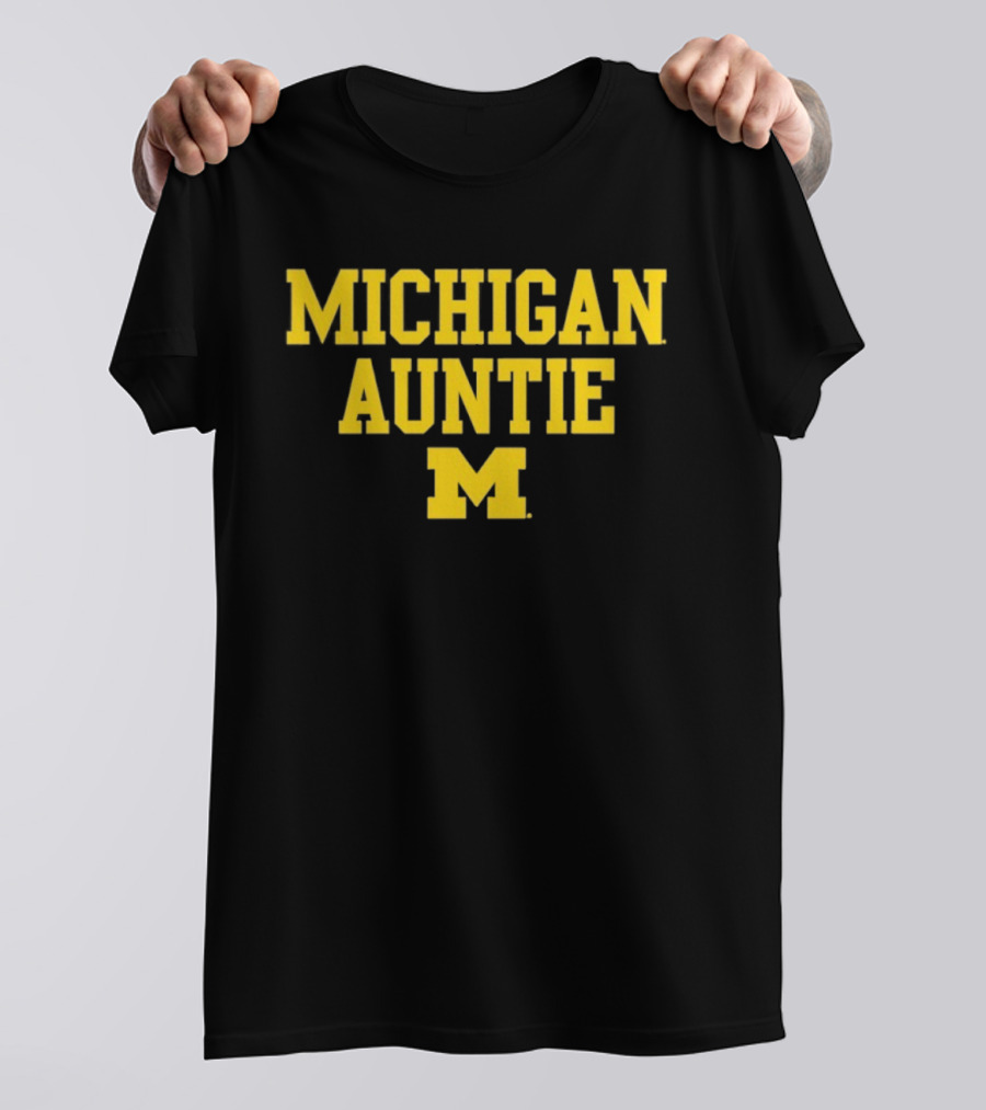 Michigan Wolverines Auntie M NCAA Fan T-Shirt
