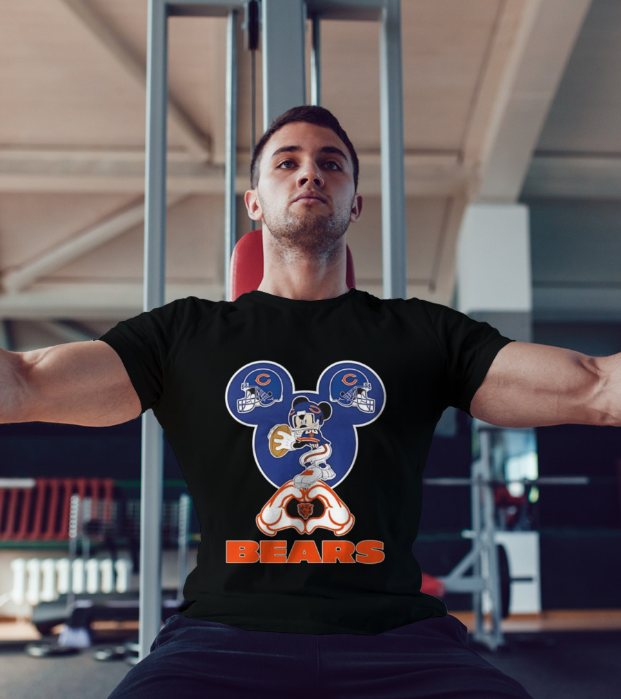Mickey Mouse Chicago Bears Football Collaboration Bears T-Shirt