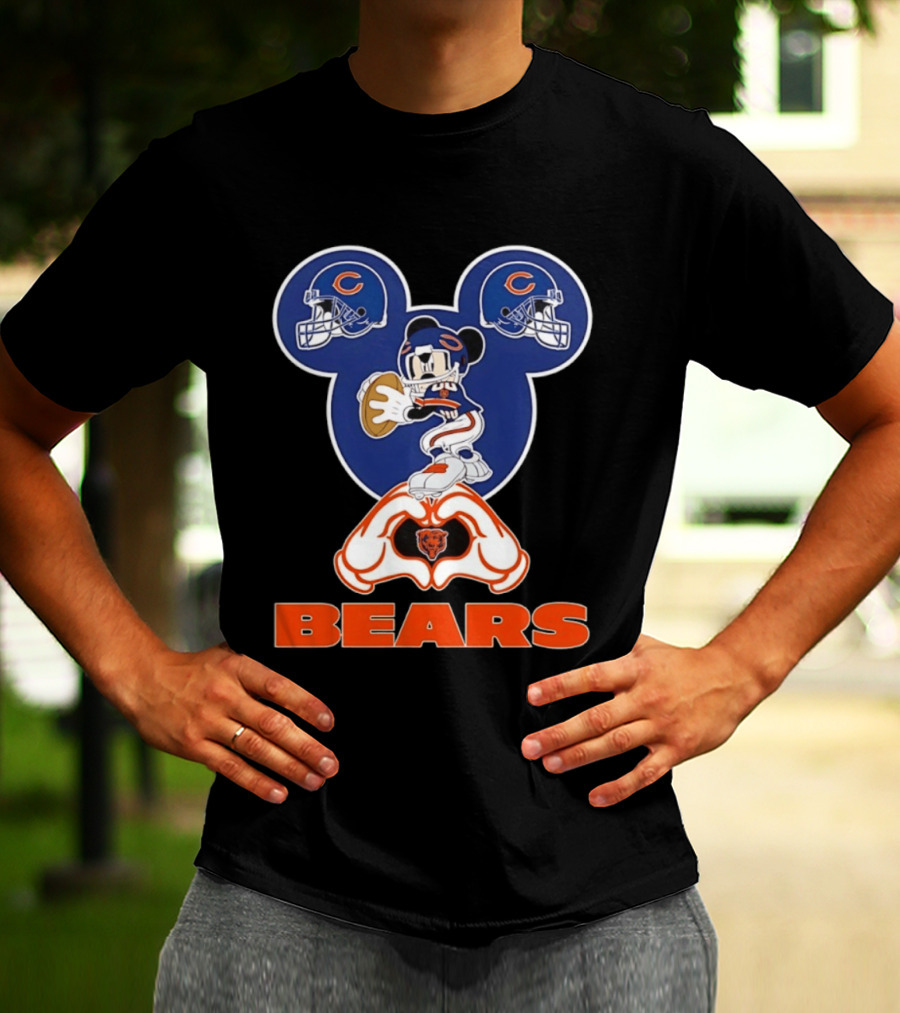 Mickey Mouse Chicago Bears Football Collaboration Bears T-Shirt