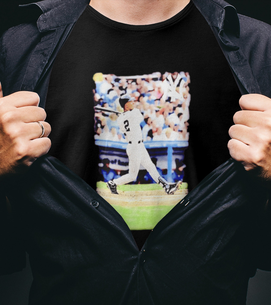 Derek Jeter New York Yankees Legendary Swing Moment T-Shirt