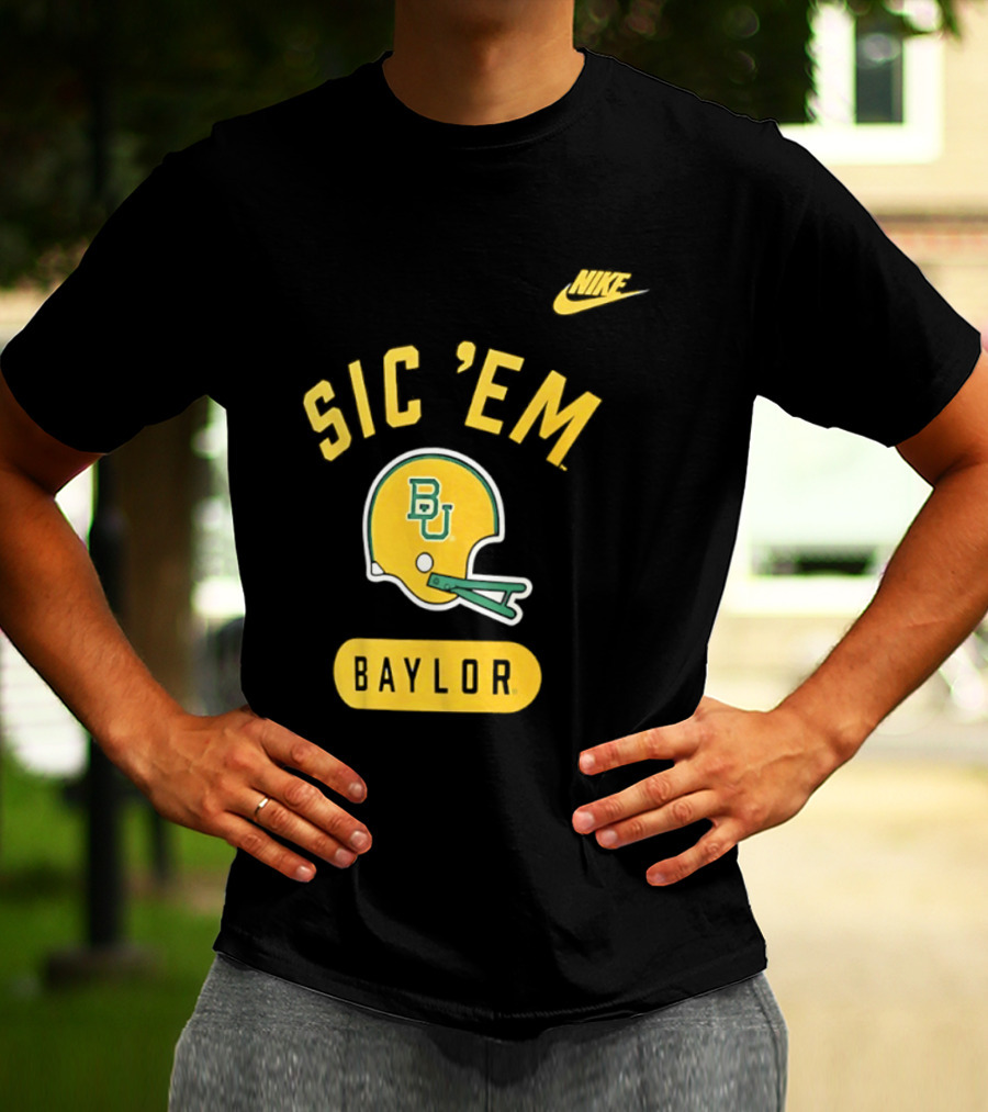 Nike Sic 'Em Baylor Football Helmet BU T-Shirt