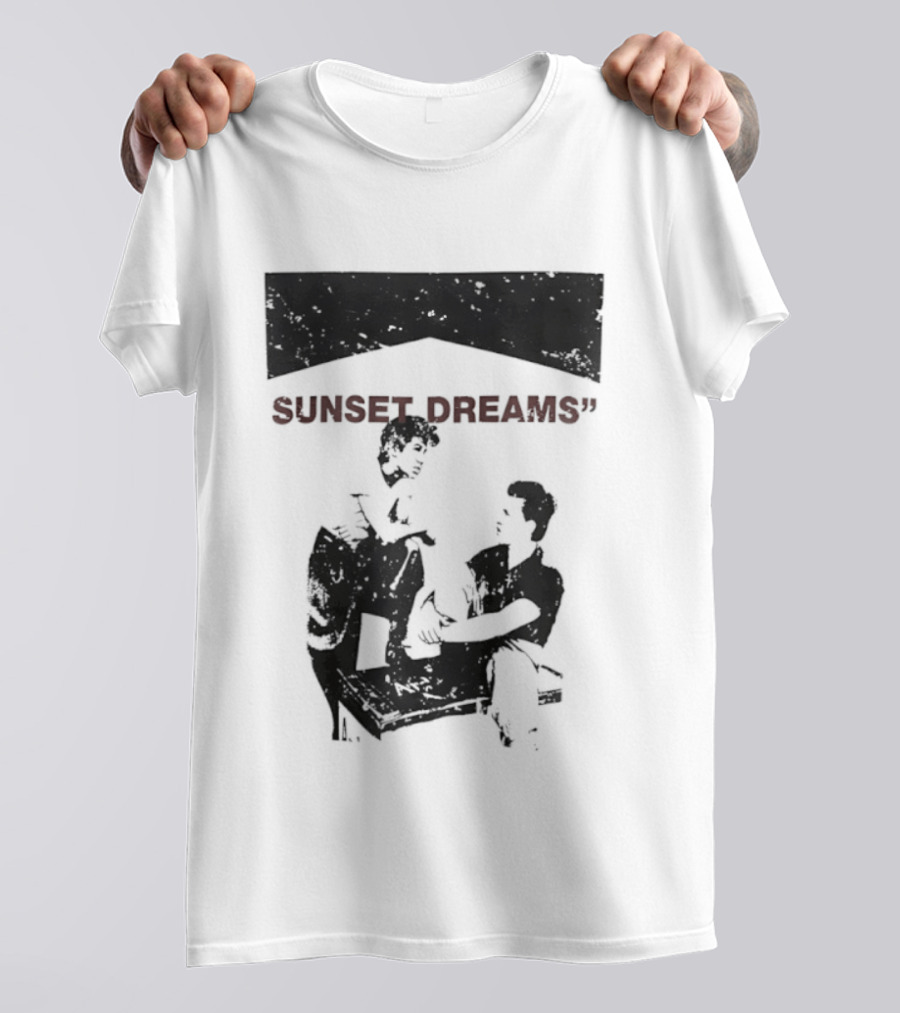 SUNSET DREAMS Streetwear T-Shirt