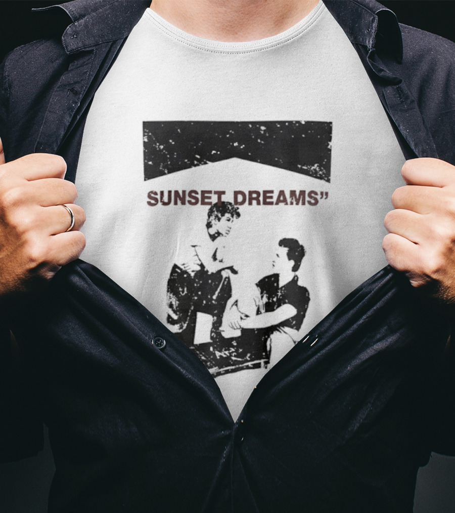 SUNSET DREAMS Streetwear T-Shirt