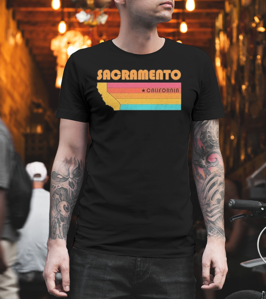 Sacramento California Retro Map Souvenir T-Shirt