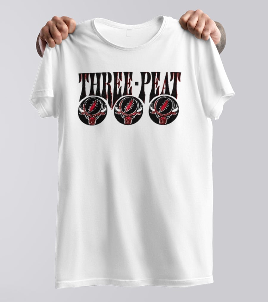 Grateful Chicago Bulls Three Peat Basketball Triumph T-Shirt