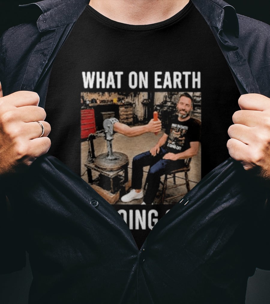 What On Earth Is Going On Funny Thumbs Up Robot Arm T-Shirt