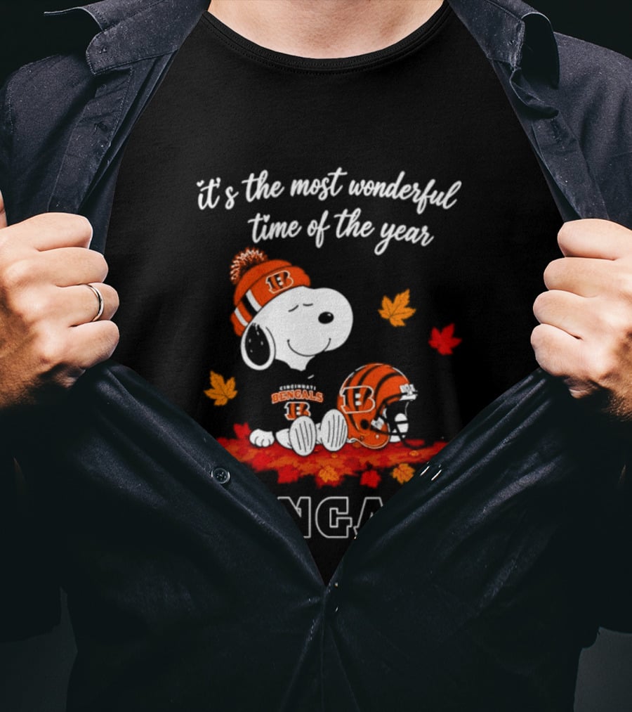 Cincinnati Bengals Snoopy Fall Halloween 2026 It's The Most Wonderful Time Of The Year T-Shirt