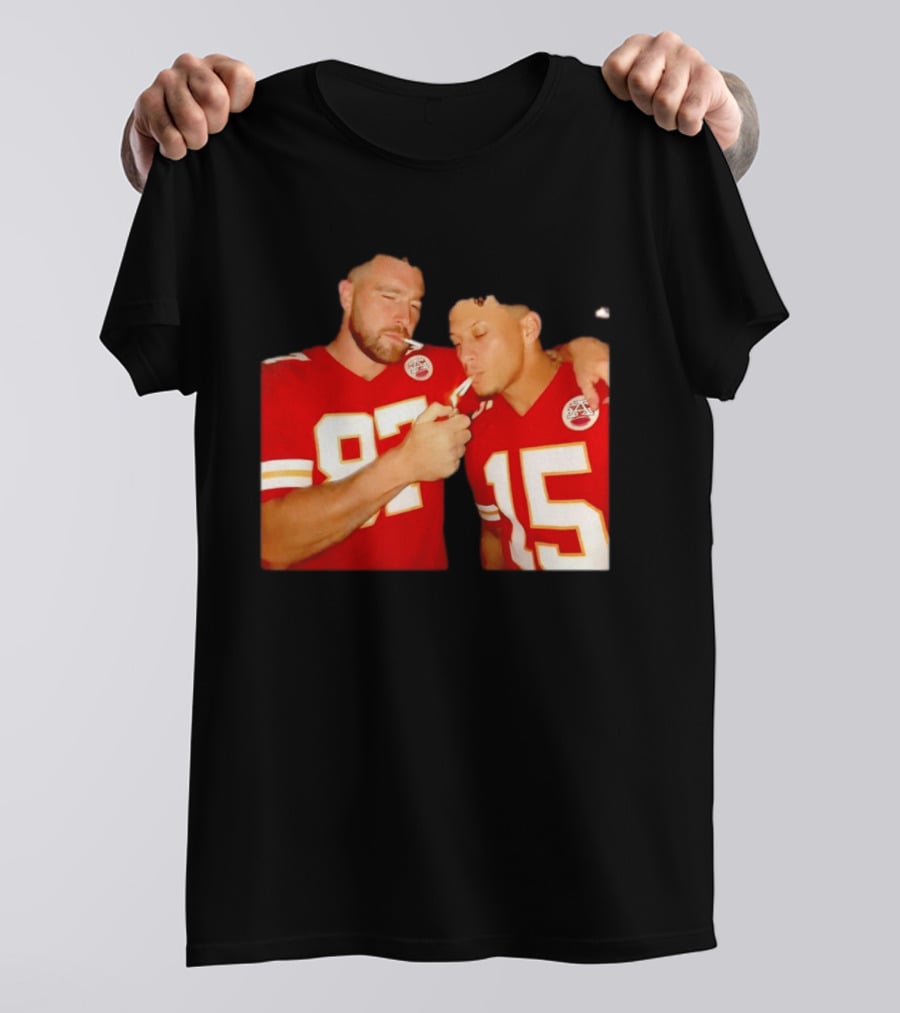 Kansas City Chiefs Mahomes Kelce Smoking 87 15 T-Shirt