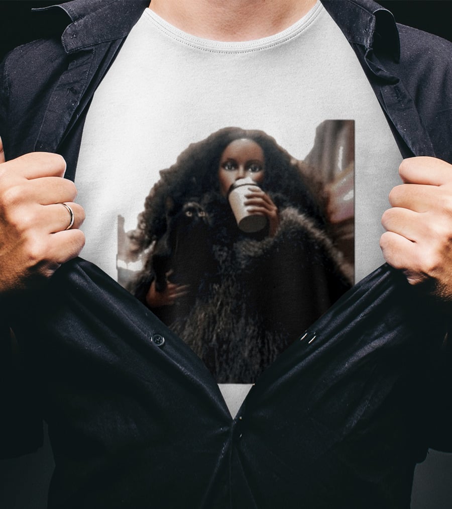 Diana's Cat Club Fashionable Coffee Moment With Furry Coat And Black Cat T-Shirt