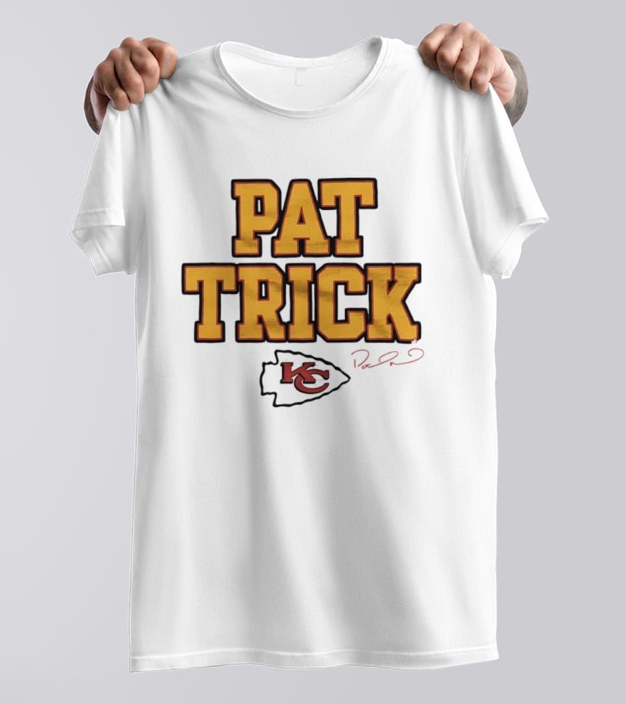 Pat Trick Kansas City Chiefs Patrick Mahomes KC Signature T-Shirt