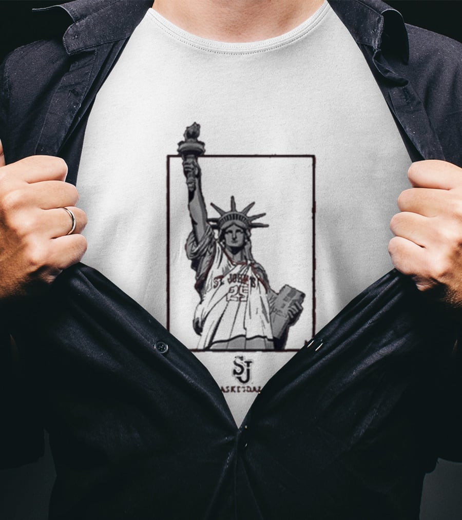 St John's Basketball New York's Team Statue Of Liberty SI Image T-Shirt