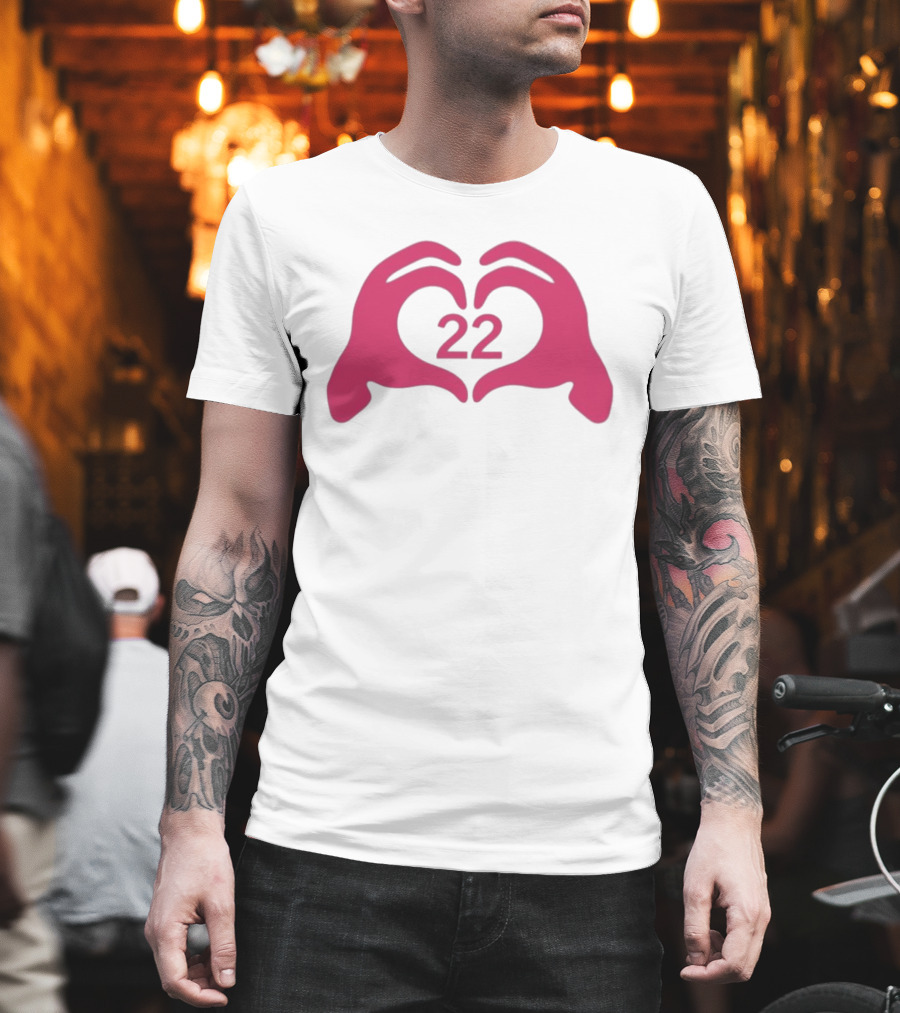 Feelin 22 Pink Heart Hands Gesture T-Shirt