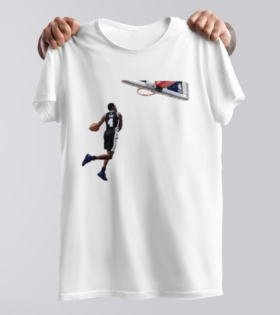 DeAaron Fox Dunk Action Sacramento Kings Basketball NBA T-Shirt