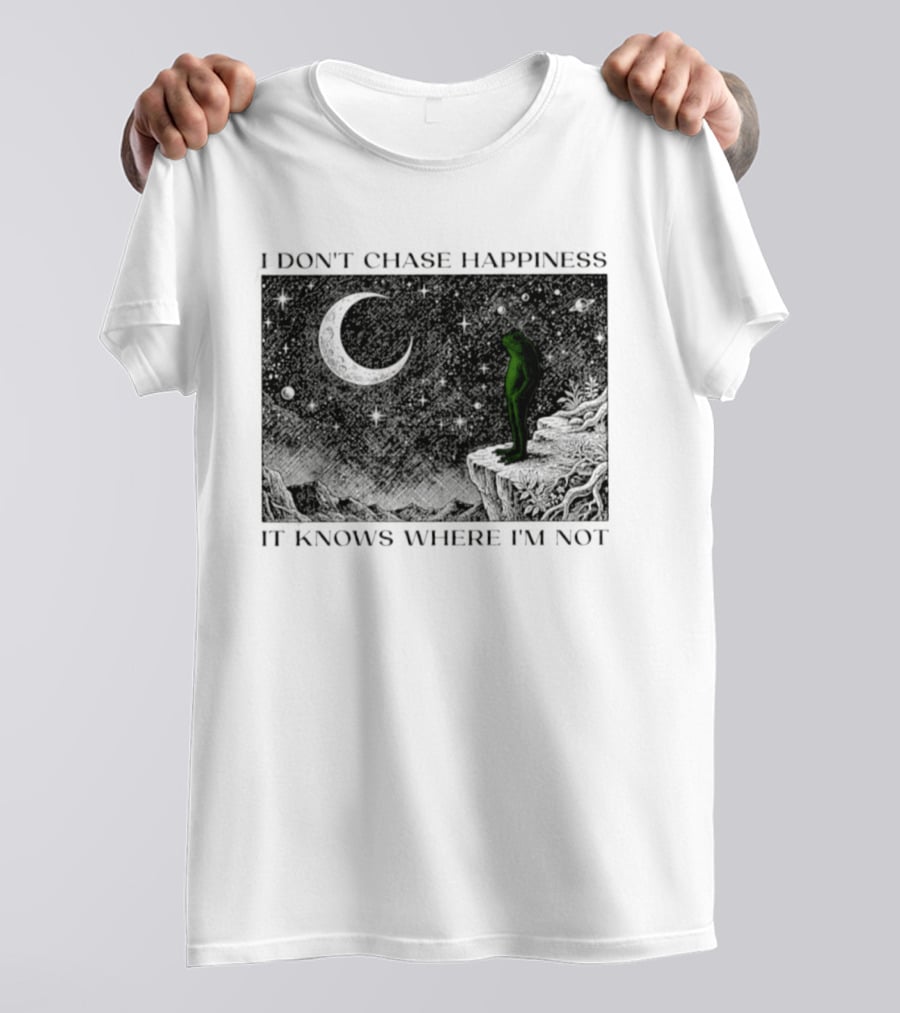 I Don't Chase Happiness It Knows Where I'm Not Frog Moonlit Starry Night T-Shirt
