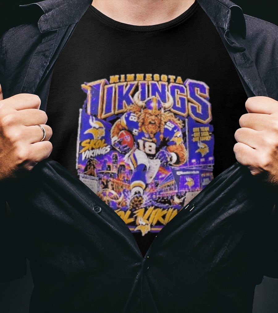 Minnesota Vikings Skol Vikings One Team One Skol One Family 18 Football City Highlights T-Shirt
