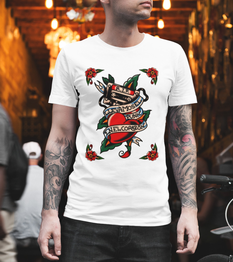 RIP Cassette Heart Llevamos El Punk En El Corazón Tattoo Style Roses T-Shirt