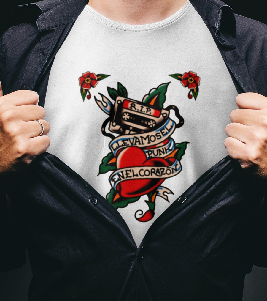 RIP Cassette Heart Llevamos El Punk En El Corazón Tattoo Style Roses T-Shirt