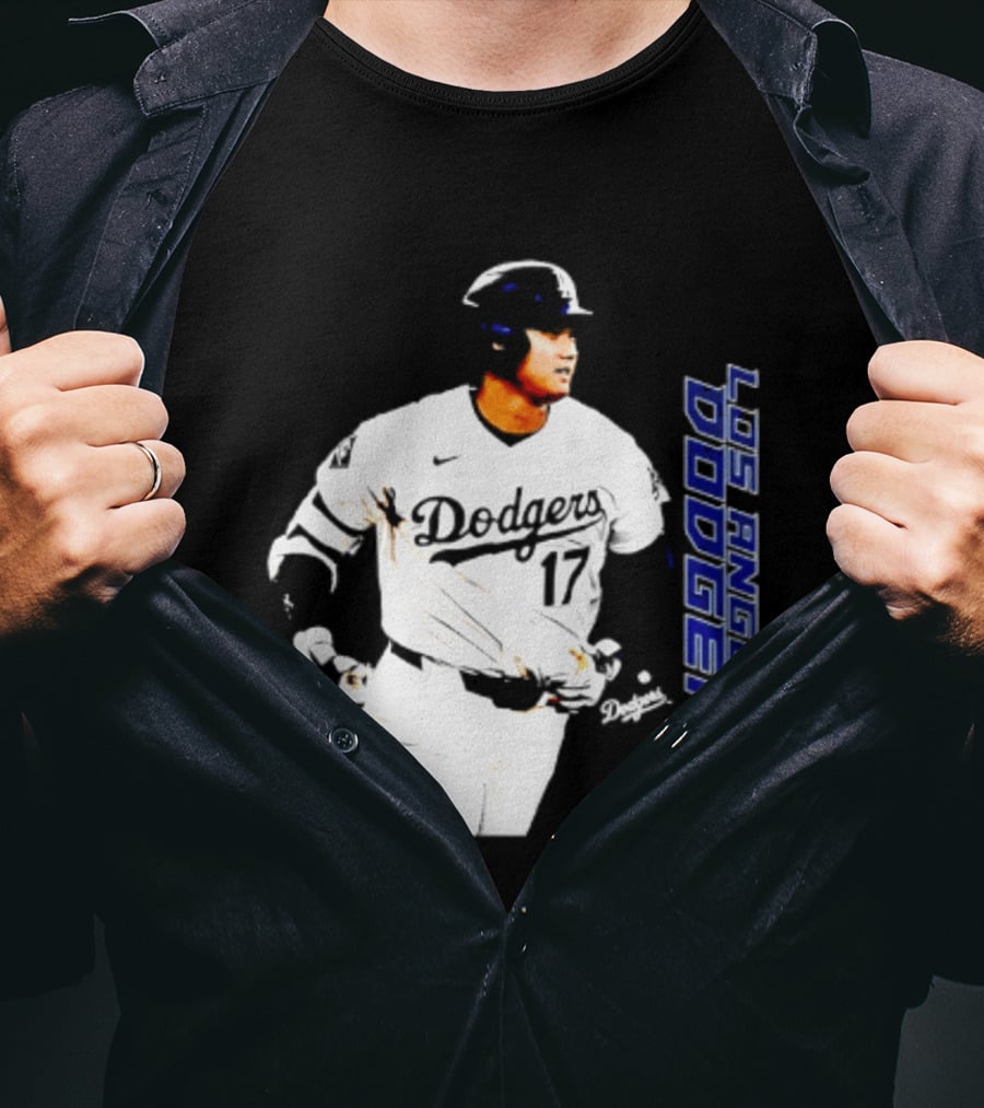 Shohei Ohtani Los Angeles Dodgers MLB Swing 17 T-Shirt