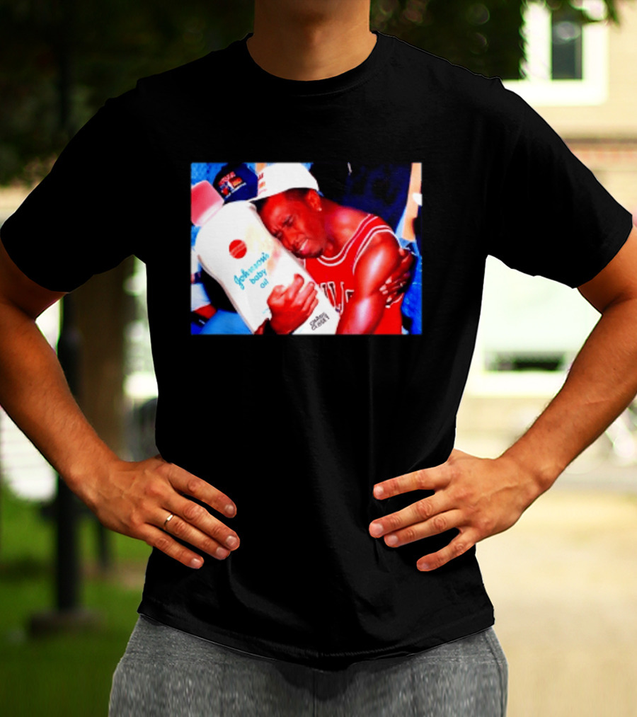Sean Diddy Combs Johnson's Baby Oil Chicago Bulls Hugging Moment T-Shirt