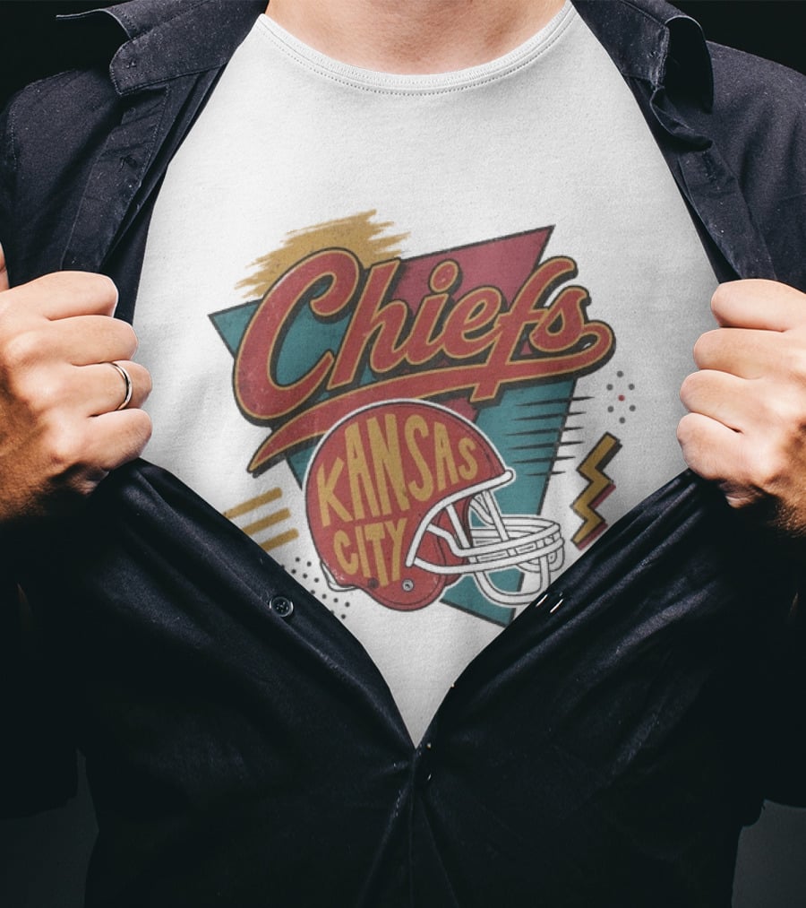 Kansas City Chiefs Game Day Retro Helmet T-Shirt