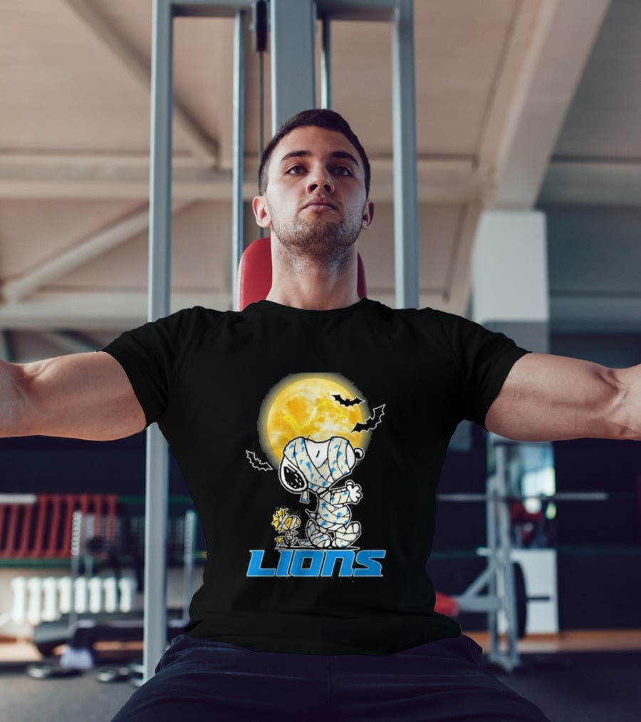 Detroit Lions Snoopy Halloween 2026 Full Moon Bat Holiday T-Shirt