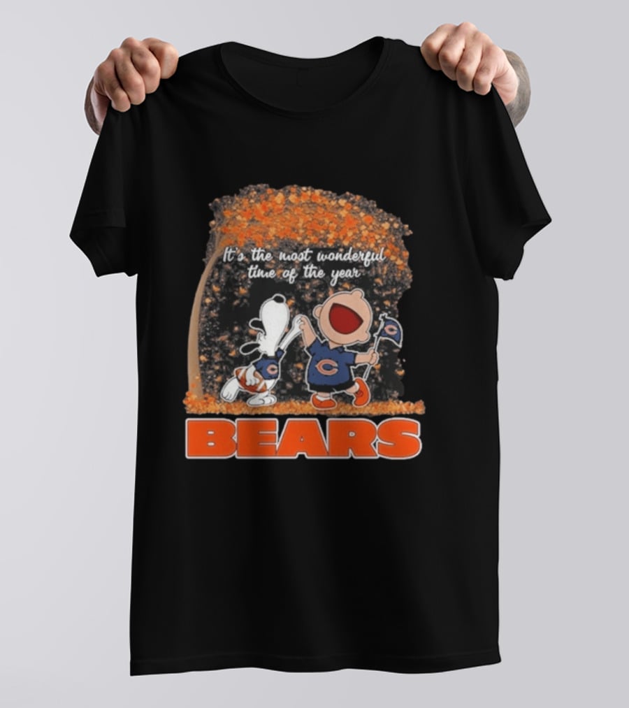 Chicago Bears Snoopy Charlie Brown Dancing 2026 It's The Most Wonderful Time Of The Year T-Shirt