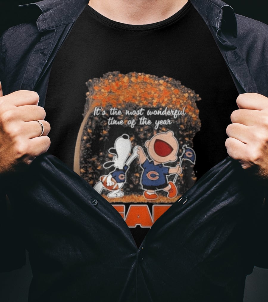 Chicago Bears Snoopy Charlie Brown Dancing 2026 It's The Most Wonderful Time Of The Year T-Shirt