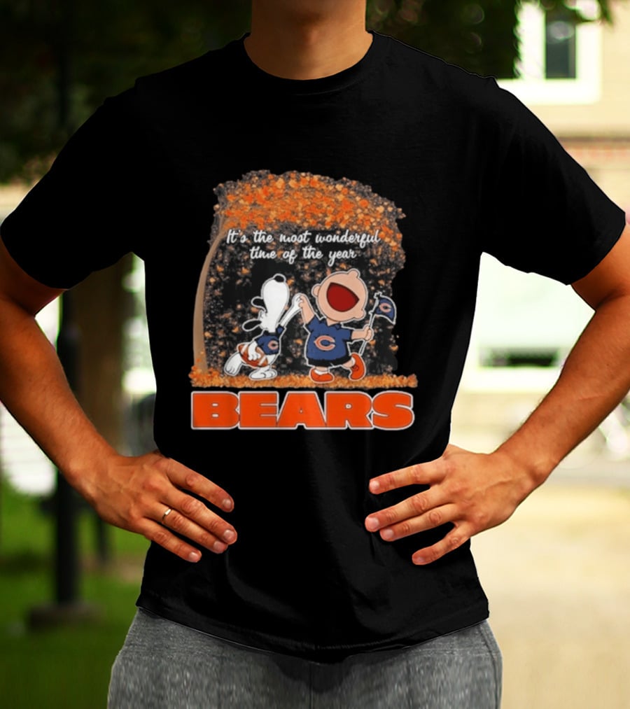 Chicago Bears Snoopy Charlie Brown Dancing 2026 It's The Most Wonderful Time Of The Year T-Shirt