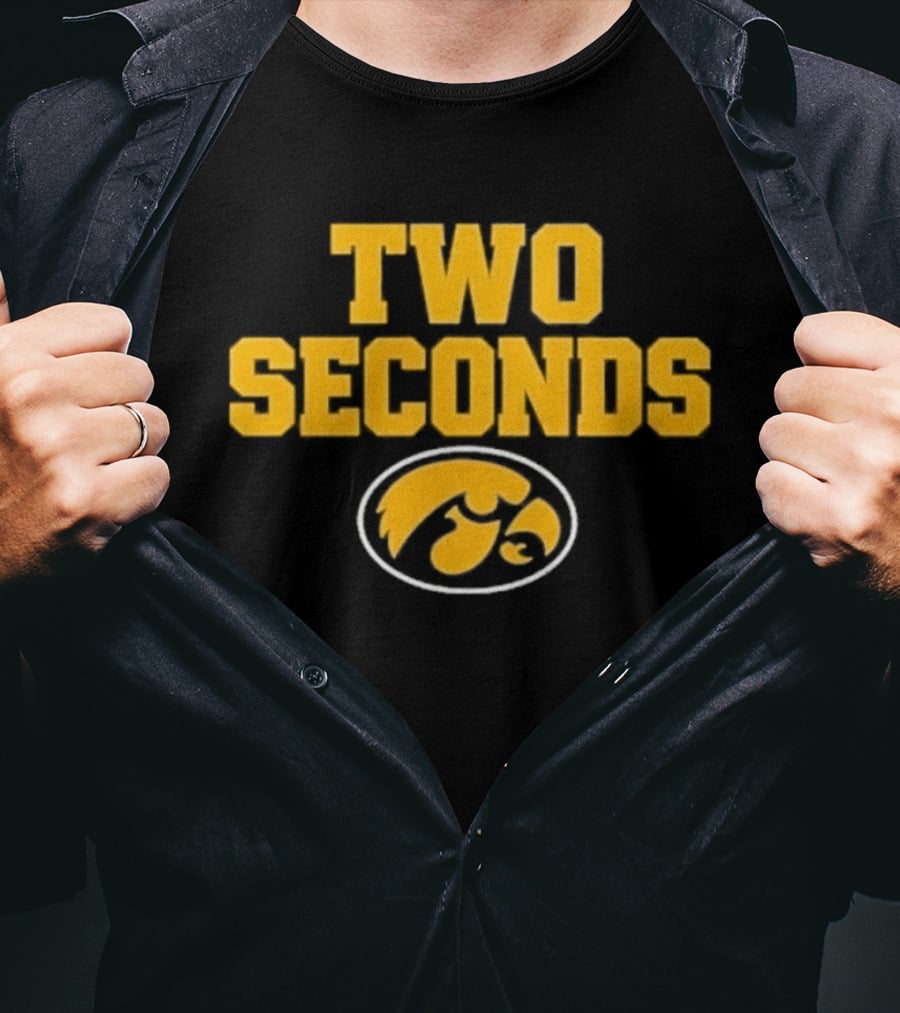 Iowa Hawkeyes Two Seconds Game Winning Final Play NCAA 2026 T-Shirt