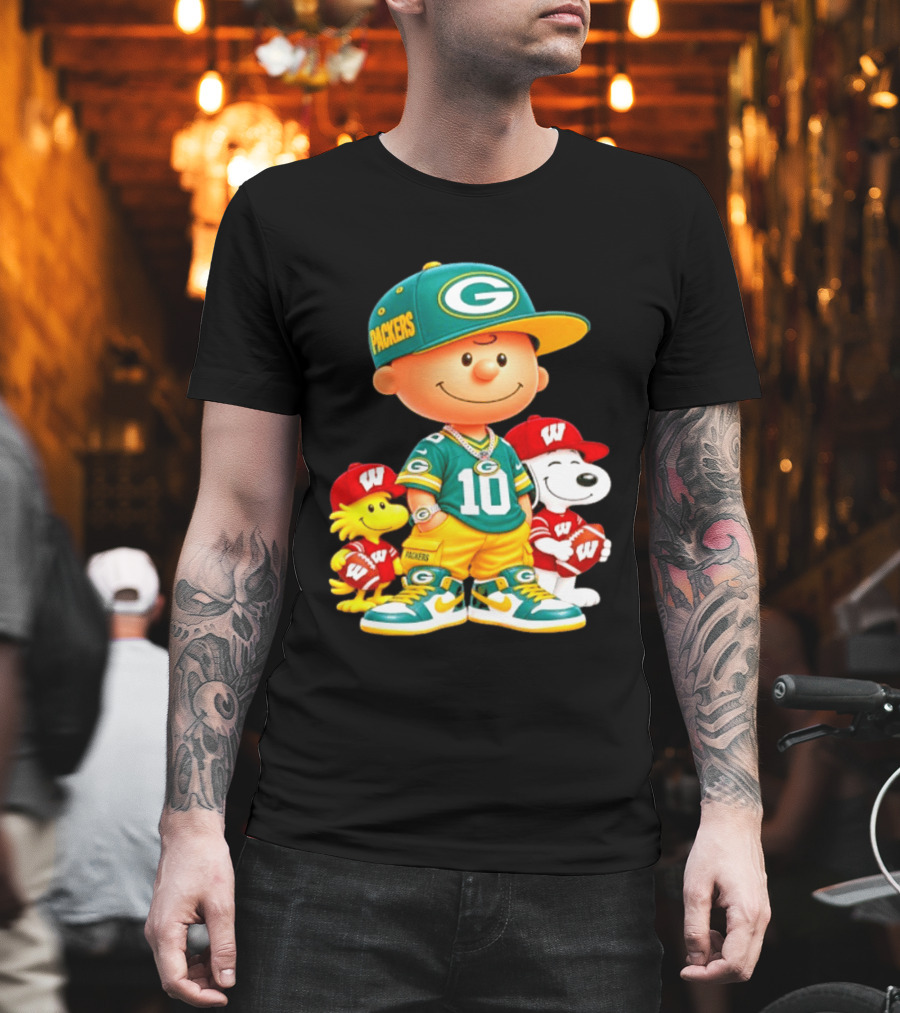 Charlie Brown Snoopy Woodstock Green Bay Packers Wisconsin Badgers Sports Fan Gear T-Shirt
