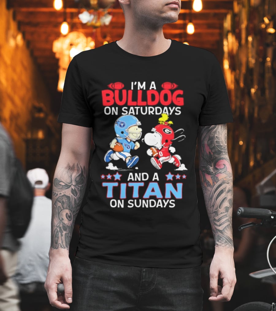 I'm A Bulldog On Saturdays And A Titan On Sundays Football Peanuts Characters T-Shirt